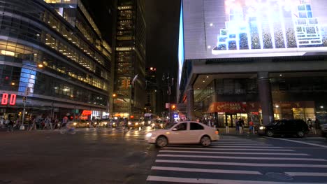 Panning-Across-Times-Square-at-Night