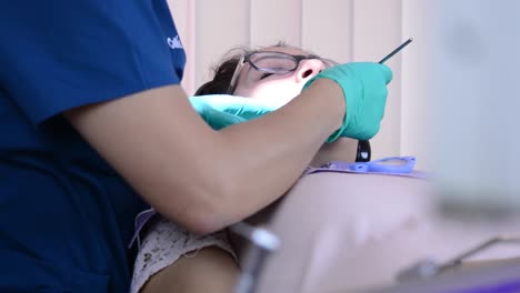 Dentist-Cleaning-Teeth