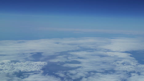 Blick-Aus-Dem-Flugzeugfenster