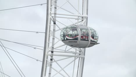 Cerca-de-una-cápsula-en-el-London-Eye