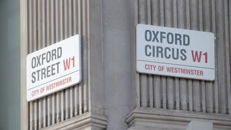 Oxford-Circus-Und-Oxford-Street-Sign-2