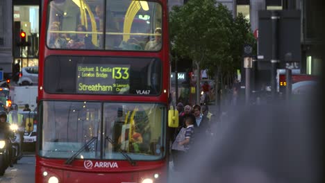 Red-London-Buses-in-Rush-Hour