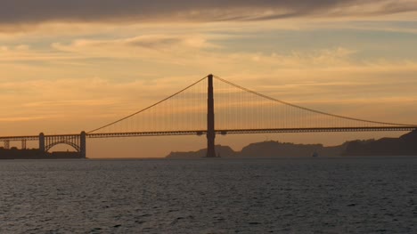 Puente-Golden-Gate-al-atardecer-San-Francisco