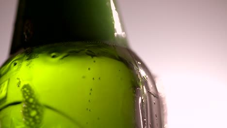 Beer-Bubbles-Close-Up-2