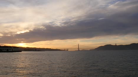 Tiro-largo-del-puente-Golden-Gate