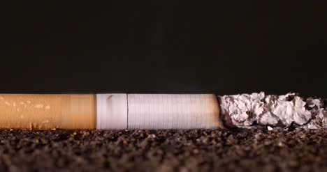 Cigarrillo-ardiente-Timelapse