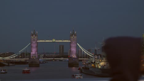 Tower-Bridge-en-la-noche