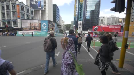 Pov-überqueren-Der-Straße-In-Auckland