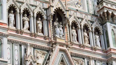 Skulpturen-Auf-Der-Kathedrale-Von-Florenz