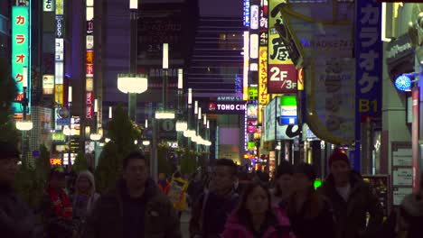 Busy-Street-in-Tokyo-at-Night
