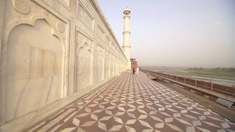Tourists-Walking-Around-Taj-Mahal
