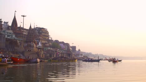 Varanasi-Am-Flussufer