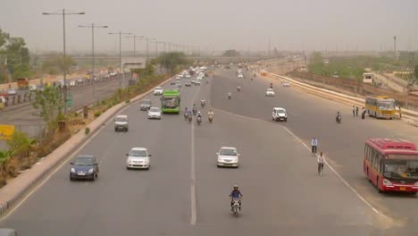 Wide-Shot-of-Traffic-on-a-Large-Indian-Freeway