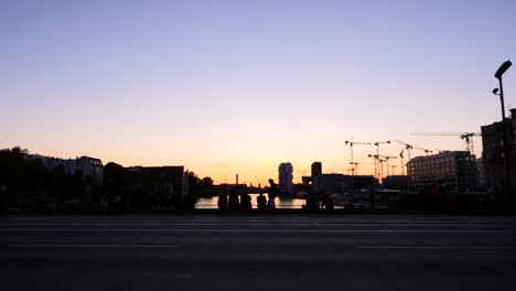 Silhouette-Berliner-Stadtbild-Bei-Sonnenuntergang