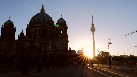 Berliner-Dom-Silhouetted-at-Sunrise