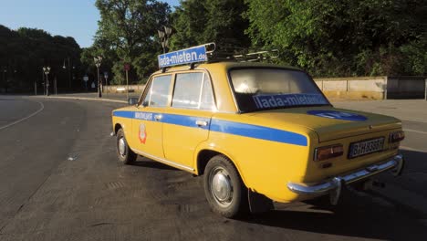 Vintage-Russian-Policía-car