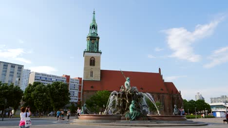 Fuente-de-Neptuno-Berlín