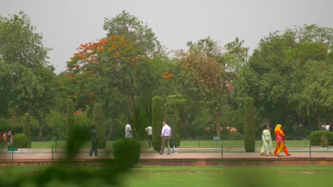 Parque-en-los-terrenos-del-Taj-Mahal