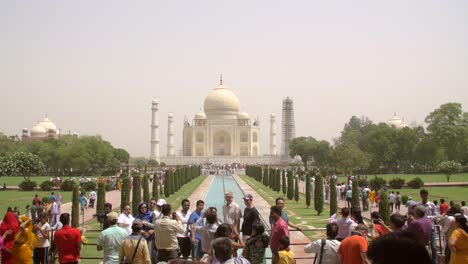 Touristen-Im-Taj-Mahal