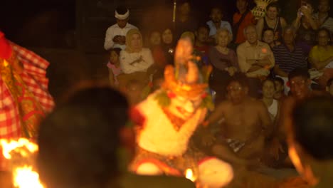 Traditionelle-Zeremonie,-Die-Das-Ramayana-Nachstellt