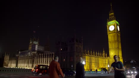 Palacio-de-Westminster-en-la-noche