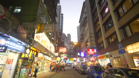 Colorida-calle-de-Hong-Kong