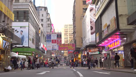 Calle-de-Hong-Kong-con-vallas-publicitarias