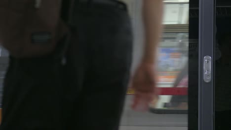 Train-Arriving-at-a-Seoul-Station