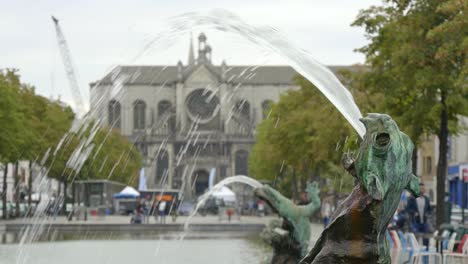 Fuente-e-Iglesia-en-Bruselas