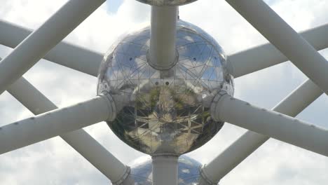 Detail-Des-Atomiums-In-Brüssel