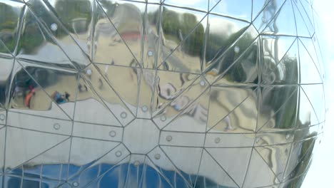 CU-of-Atomium-Monument-Sphere-