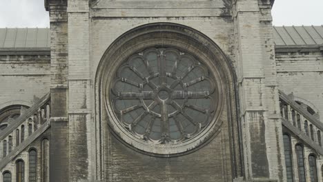 Ventana-de-la-iglesia-de-Santa-Catalina-en-Bruselas