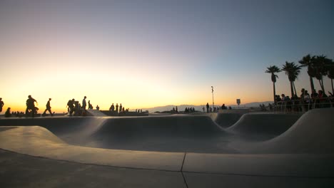 Skatepark-Am-Strand-Von-Venedig