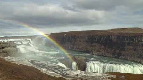 Regenbogen-über-Dem-Wasserfall-Gullfoss
