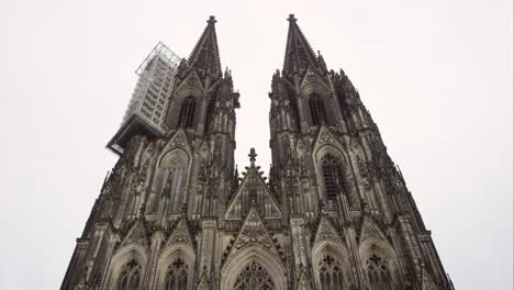 Kölner-Dom-Türme-4k-4