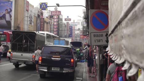 Belebte-Chinatown-Straße-In-Bangkok
