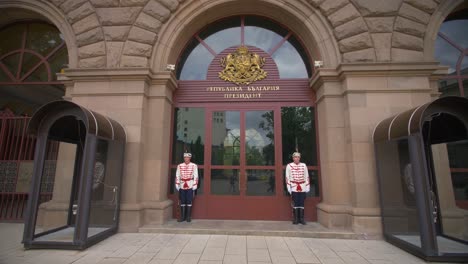 Wachen-Außerhalb-Des-Präsidentengebäudes-Sofia
