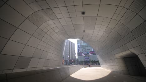 Tunnel-in-Dongdaemun-Design-Plaza