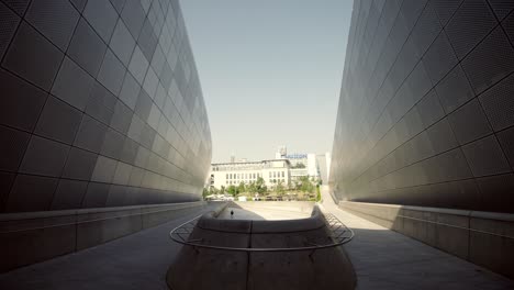 Dongdaemun-Design-Plaza-Passageway