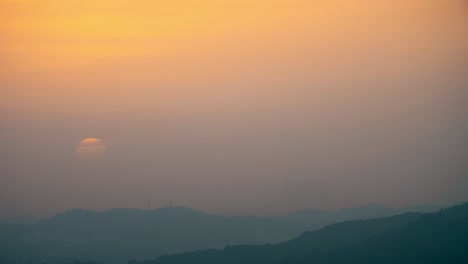 Puesta-de-sol-sobre-Seúl-Corea-del-Sur
