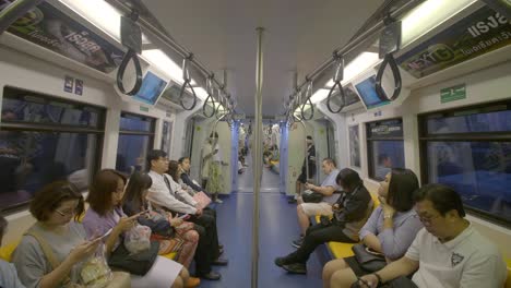 Bangkok-U-bahn-Innenraum