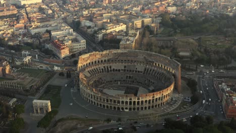 Coliseo-con-ruinas-en-el-fondo