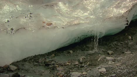 Schmelzendes-Gletschereis-In-Alaska