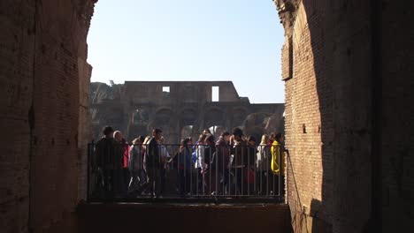 Tour-Guide-At-Colosseum