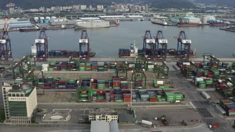 Taipeh-Port-Container-Terminal-Taiwan-05