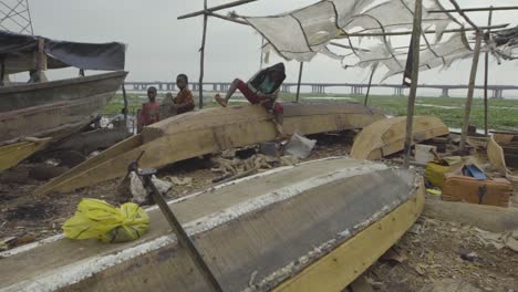 Yarda-de-construcción-de-barcos-Nigeria-01