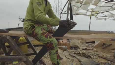 Wood-Sawing-Nigeria-01