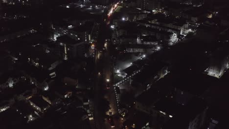 Stadtstraßen-Bei-Nacht-Nigeria-Drohne-01