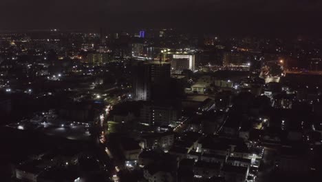 Hochbau-Bei-Nacht-Lagos-Drohne-02