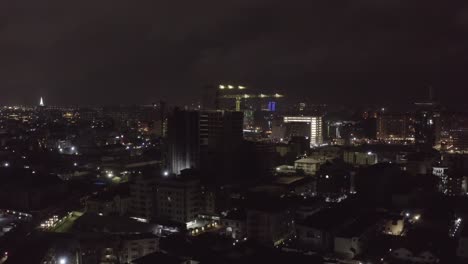 Hochbau-Bei-Nacht-Lagos-Drohne-03